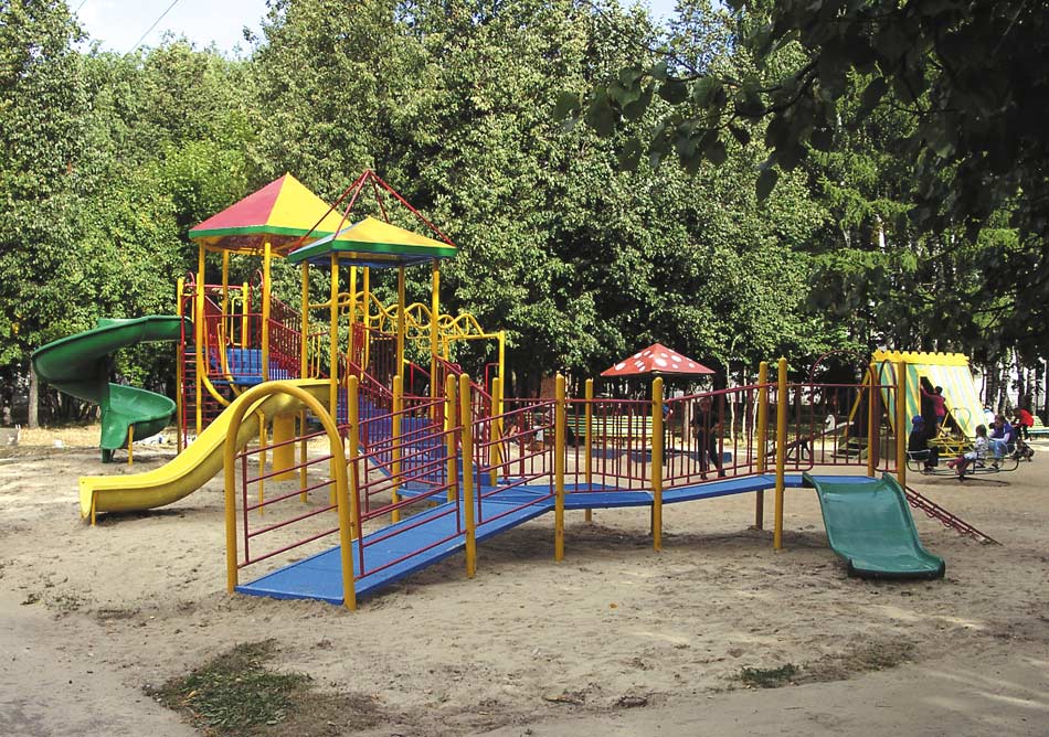 изготовление качелей для детских площадок