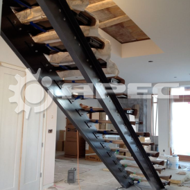 Межэтажные лестницы для дачи - 12