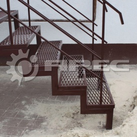 Ступени металлические для лестниц - 17