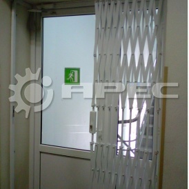 Металлические решетки на дверь